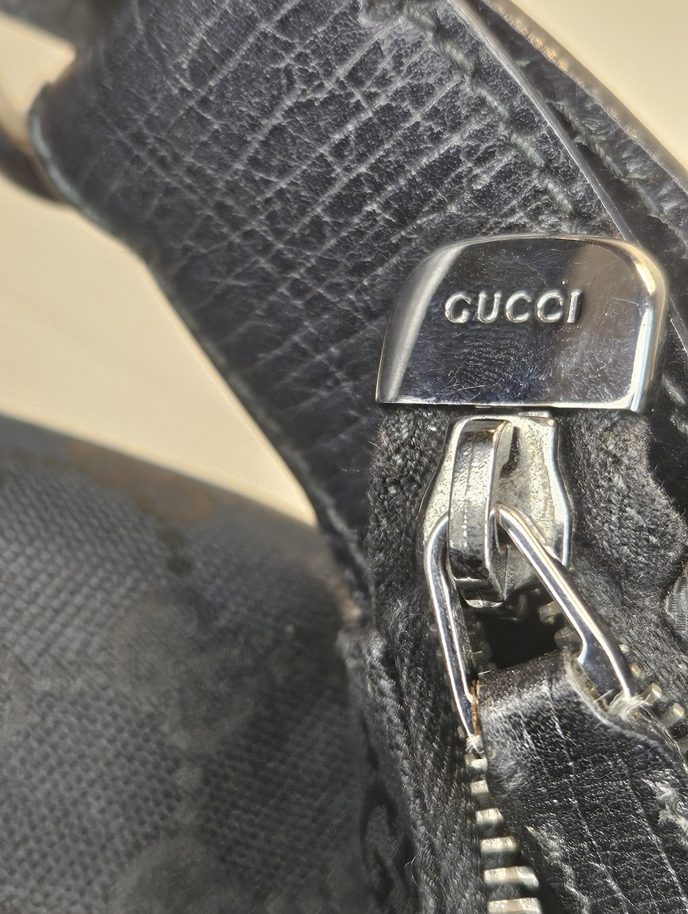 Authentic Gucci Black GG Canvas Horsebit Hobo Shoulder Bag Medium - Picture 15 of 16